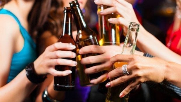Resultado de imagen para alcohol jovenes